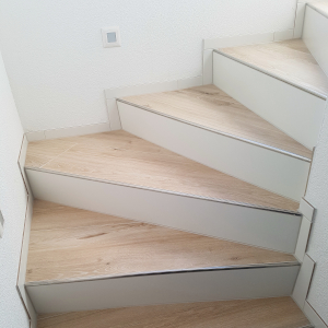 Treppen in Holzoptik